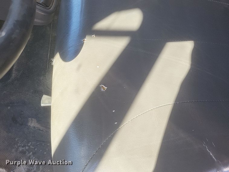 image for item DQ3704 2012 International  7400 SBA  dump truck