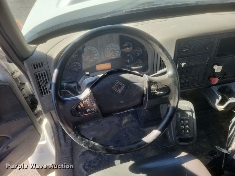 image for item DQ3704 2012 International  7400 SBA  dump truck