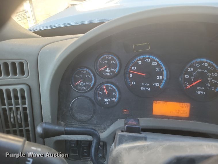 image for item DQ3704 2012 International  7400 SBA  dump truck