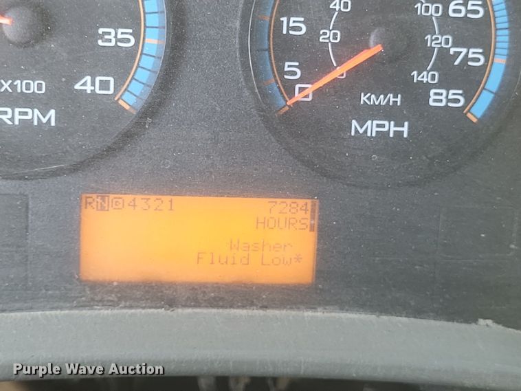 image for item DQ3704 2012 International  7400 SBA  dump truck