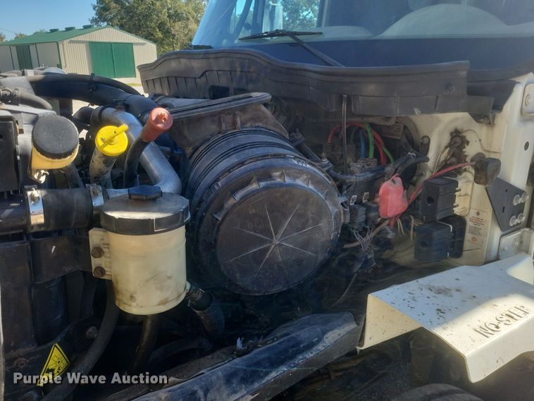 image for item DQ3704 2012 International  7400 SBA  dump truck