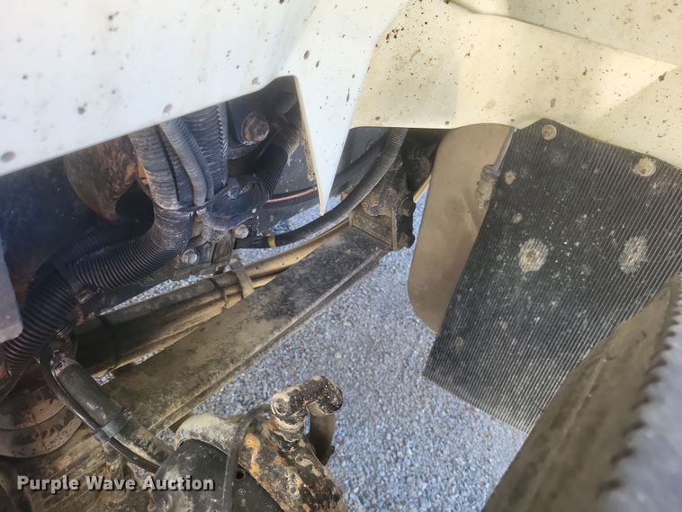 image for item DQ3704 2012 International  7400 SBA  dump truck