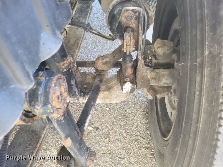 image for item DQ3704 2012 International  7400 SBA  dump truck