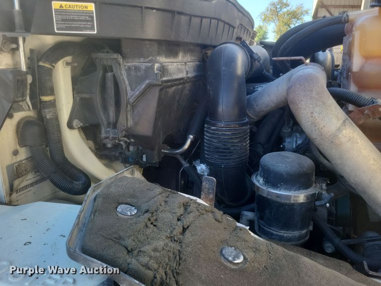 image for item DQ3704 2012 International  7400 SBA  dump truck