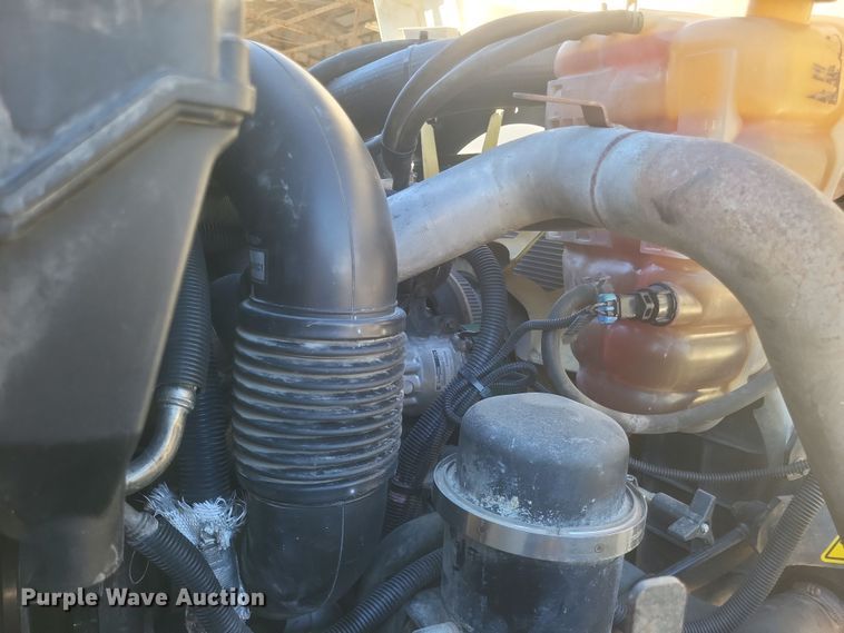 image for item DQ3704 2012 International  7400 SBA  dump truck