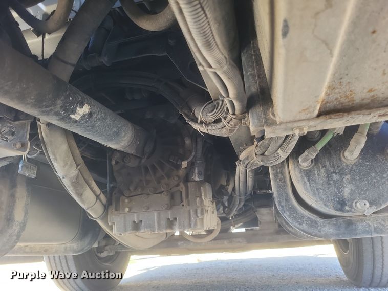 image for item DQ3704 2012 International  7400 SBA  dump truck