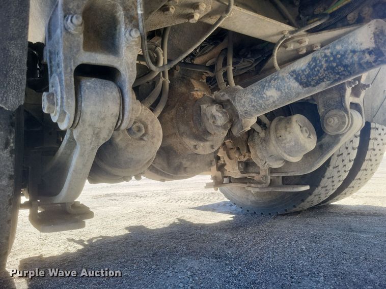 image for item DQ3704 2012 International  7400 SBA  dump truck