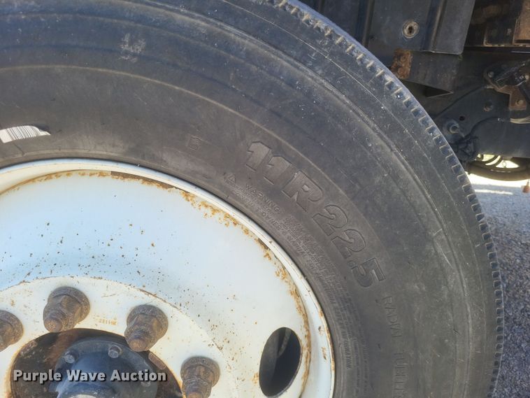 image for item DQ3704 2012 International  7400 SBA  dump truck