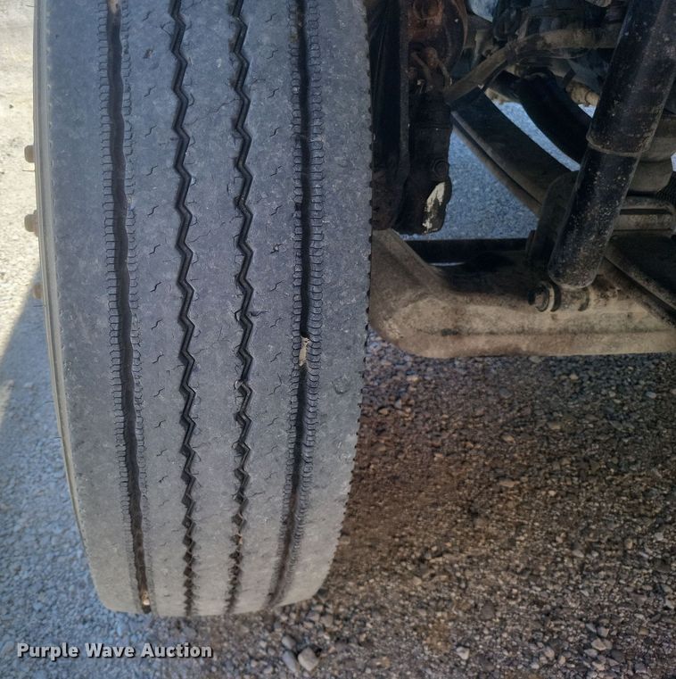 image for item DQ3704 2012 International  7400 SBA  dump truck