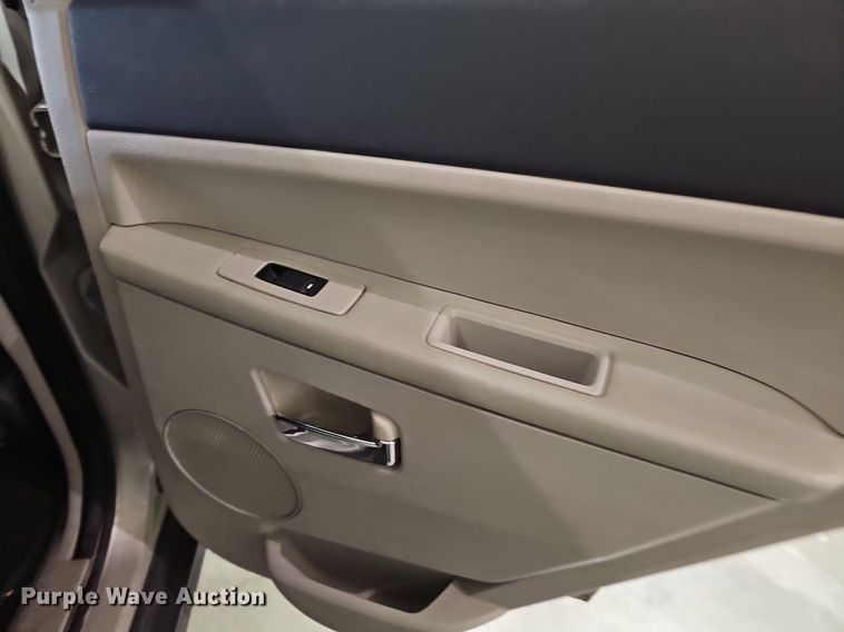 image for item DQ5158 2008 Jeep Grand cherokee limited SUV