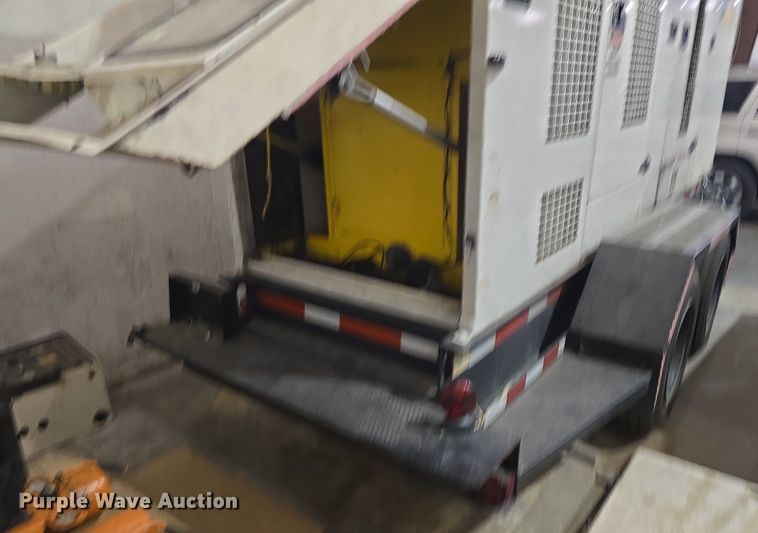 image for item DQ5159 2001 Caterpillar  SR4 generator