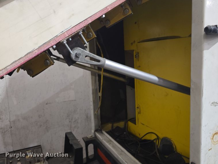 image for item DQ5159 2001 Caterpillar  SR4 generator