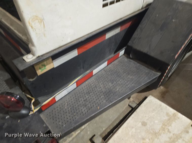 image for item DQ5159 2001 Caterpillar  SR4 generator