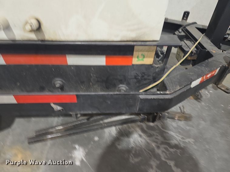 image for item DQ5159 2001 Caterpillar  SR4 generator