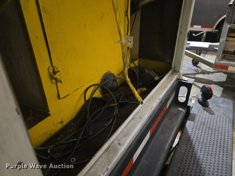 image for item DQ5159 2001 Caterpillar  SR4 generator