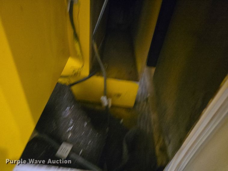 image for item DQ5159 2001 Caterpillar  SR4 generator