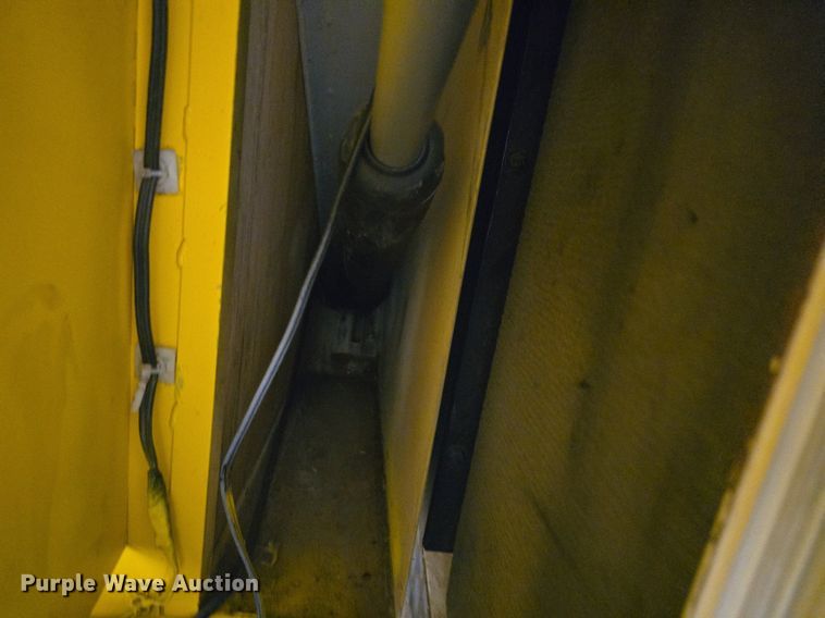 image for item DQ5159 2001 Caterpillar  SR4 generator