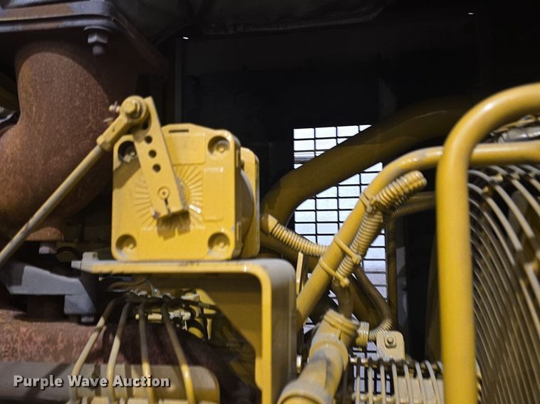 image for item DQ5159 2001 Caterpillar  SR4 generator