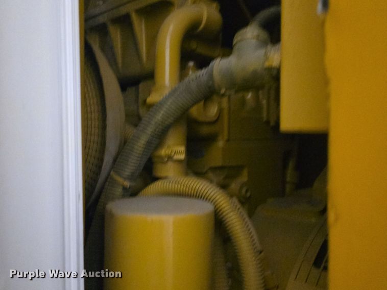 image for item DQ5159 2001 Caterpillar  SR4 generator