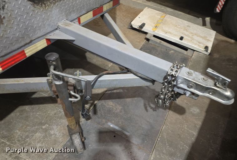 image for item DQ5160 2006 shop built utility trailer