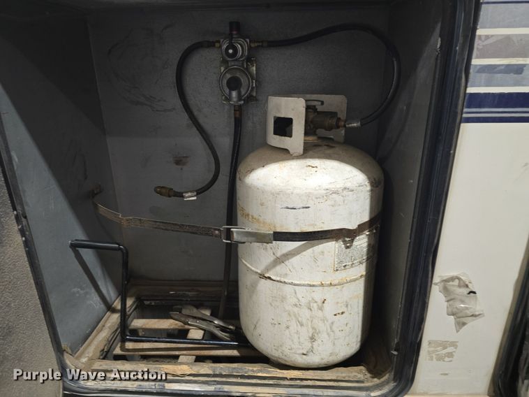 image for item DQ5161 1993 Travel Supreme camper