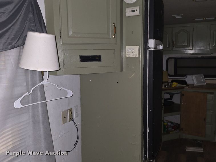 image for item DQ5161 1993 Travel Supreme camper