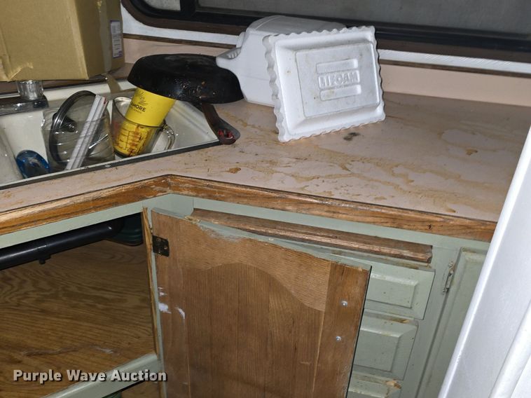 image for item DQ5161 1993 Travel Supreme camper