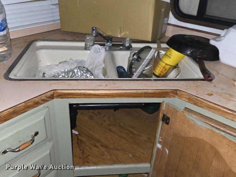 image for item DQ5161 1993 Travel Supreme camper