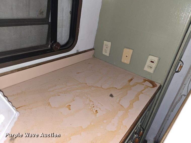 image for item DQ5161 1993 Travel Supreme camper