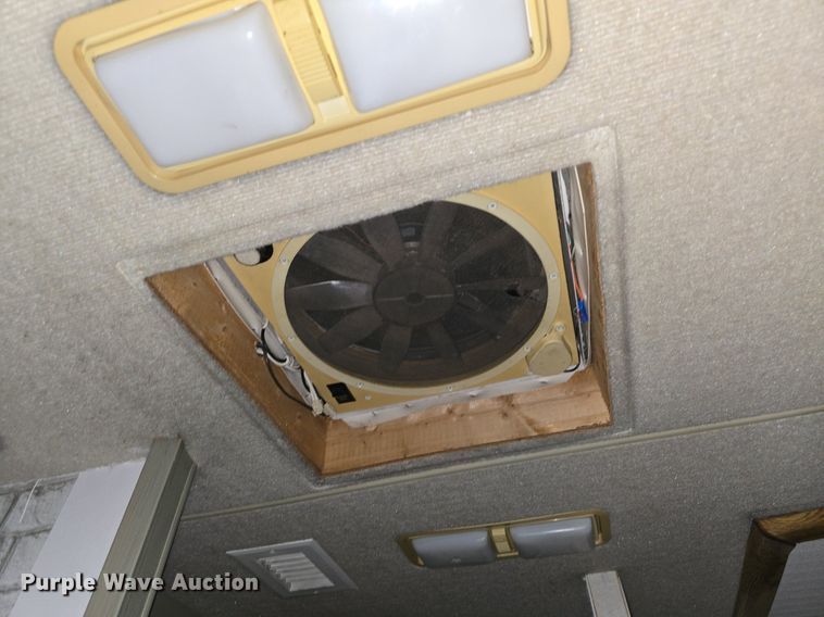 image for item DQ5161 1993 Travel Supreme camper