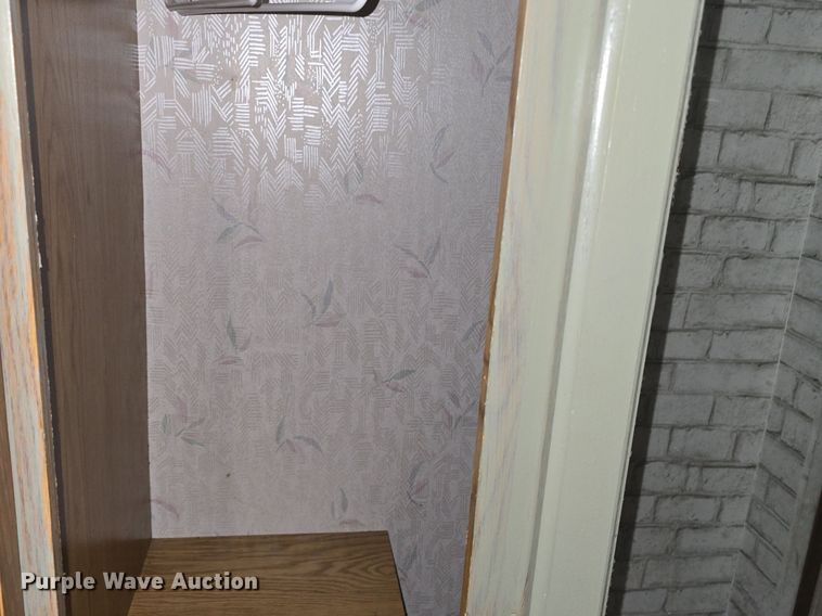 image for item DQ5161 1993 Travel Supreme camper