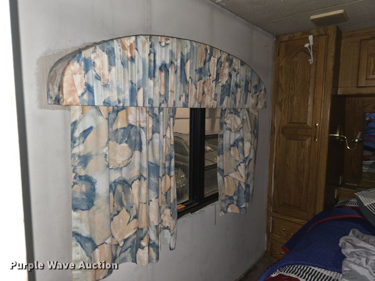 image for item DQ5161 1993 Travel Supreme camper