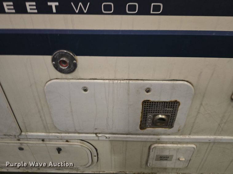 image for item DQ5164 1995 Ford  Econoline E350 Montana Tioga RV