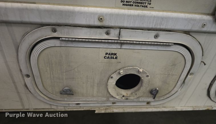 image for item DQ5164 1995 Ford  Econoline E350 Montana Tioga RV