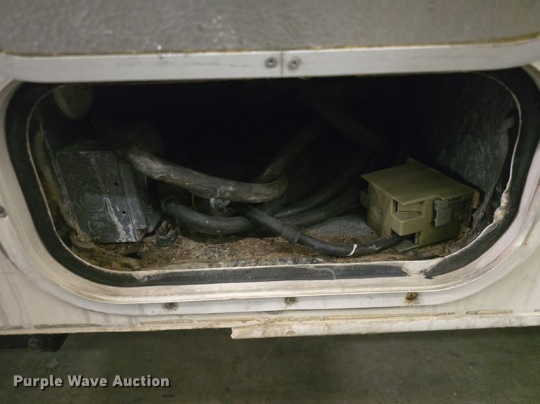 image for item DQ5164 1995 Ford  Econoline E350 Montana Tioga RV