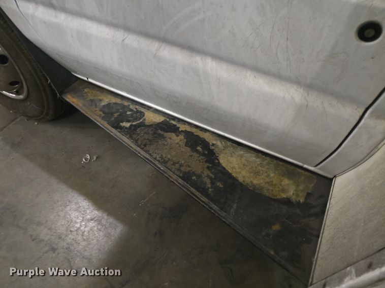 image for item DQ5164 1995 Ford  Econoline E350 Montana Tioga RV