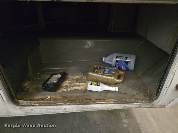 image for item DQ5164 1995 Ford  Econoline E350 Montana Tioga RV