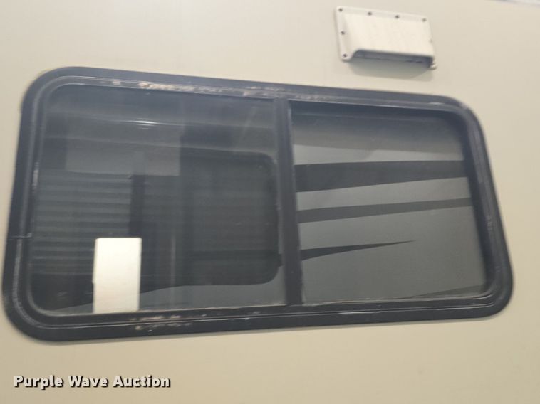 image for item DQ5164 1995 Ford  Econoline E350 Montana Tioga RV