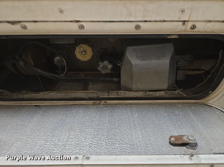 image for item DQ5164 1995 Ford  Econoline E350 Montana Tioga RV