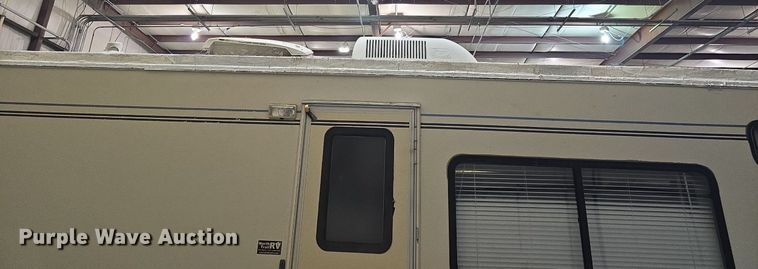 image for item DQ5164 1995 Ford  Econoline E350 Montana Tioga RV