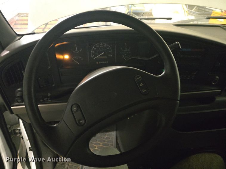 image for item DQ5164 1995 Ford  Econoline E350 Montana Tioga RV