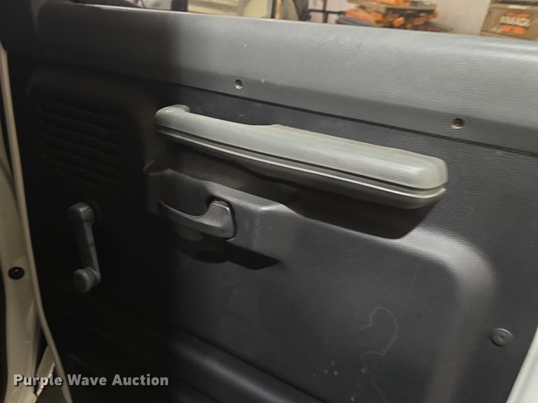 image for item DQ5164 1995 Ford  Econoline E350 Montana Tioga RV