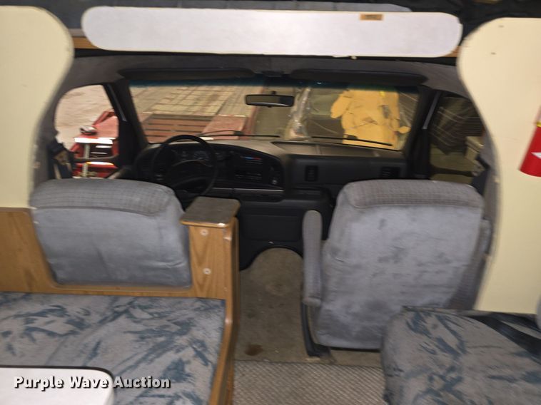 image for item DQ5164 1995 Ford  Econoline E350 Montana Tioga RV