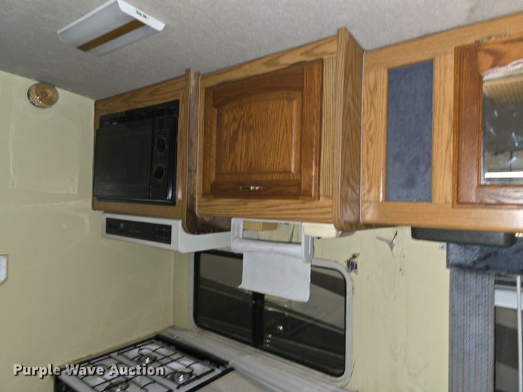 image for item DQ5164 1995 Ford  Econoline E350 Montana Tioga RV