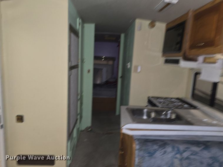 image for item DQ5164 1995 Ford  Econoline E350 Montana Tioga RV