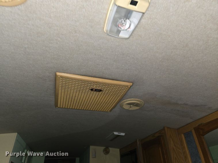 image for item DQ5164 1995 Ford  Econoline E350 Montana Tioga RV