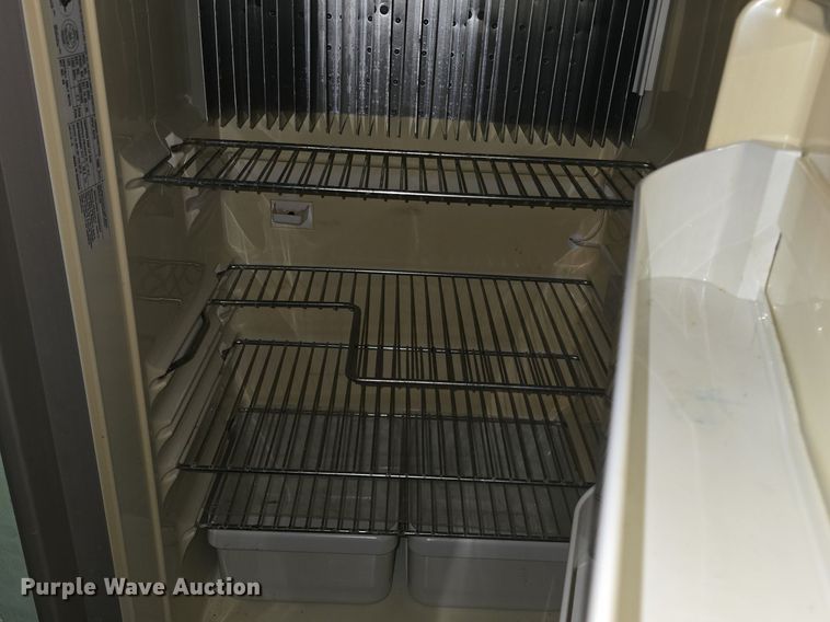 image for item DQ5164 1995 Ford  Econoline E350 Montana Tioga RV