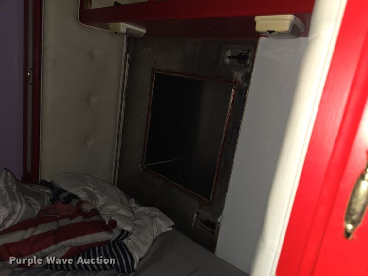 image for item DQ5164 1995 Ford  Econoline E350 Montana Tioga RV