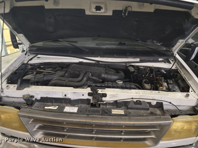 image for item DQ5164 1995 Ford  Econoline E350 Montana Tioga RV