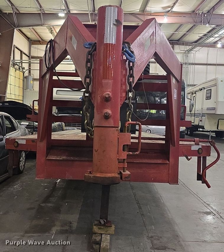 image for item DQ5165 2013 East Texas Longhorn GSN  equipment trailer